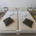 Tonik Apartments
